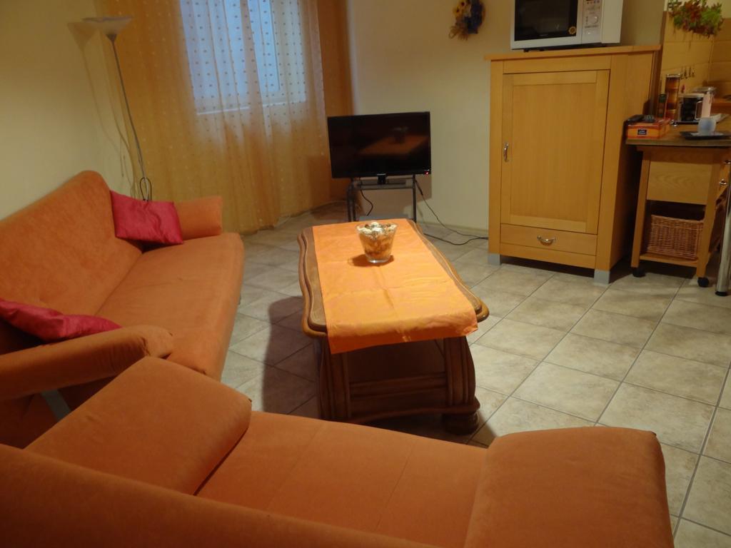 Ferienwohnung Am Nurburgring Welcherath Habitación foto